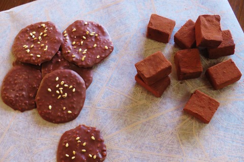 胡麻製！パリパリチョコ&とろける生チョコ